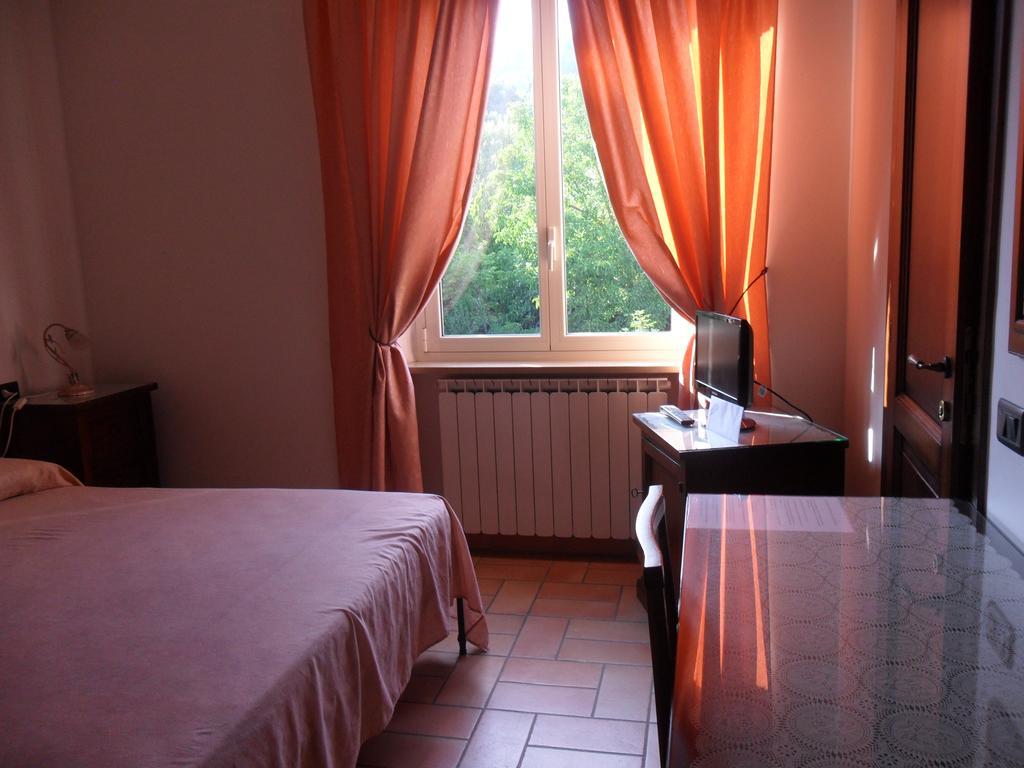 Agriturismo Poponi Villa Todi Szoba fotó