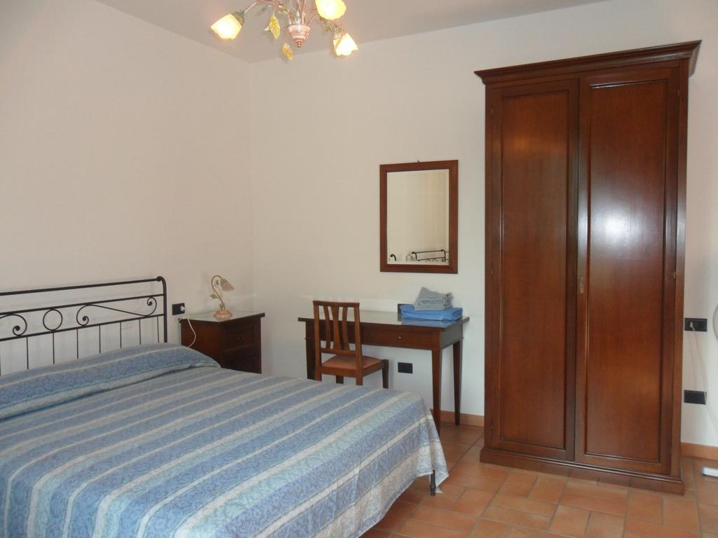 Agriturismo Poponi Villa Todi Szoba fotó