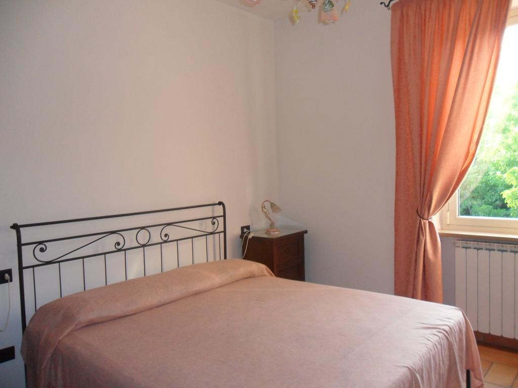 Agriturismo Poponi Villa Todi Szoba fotó